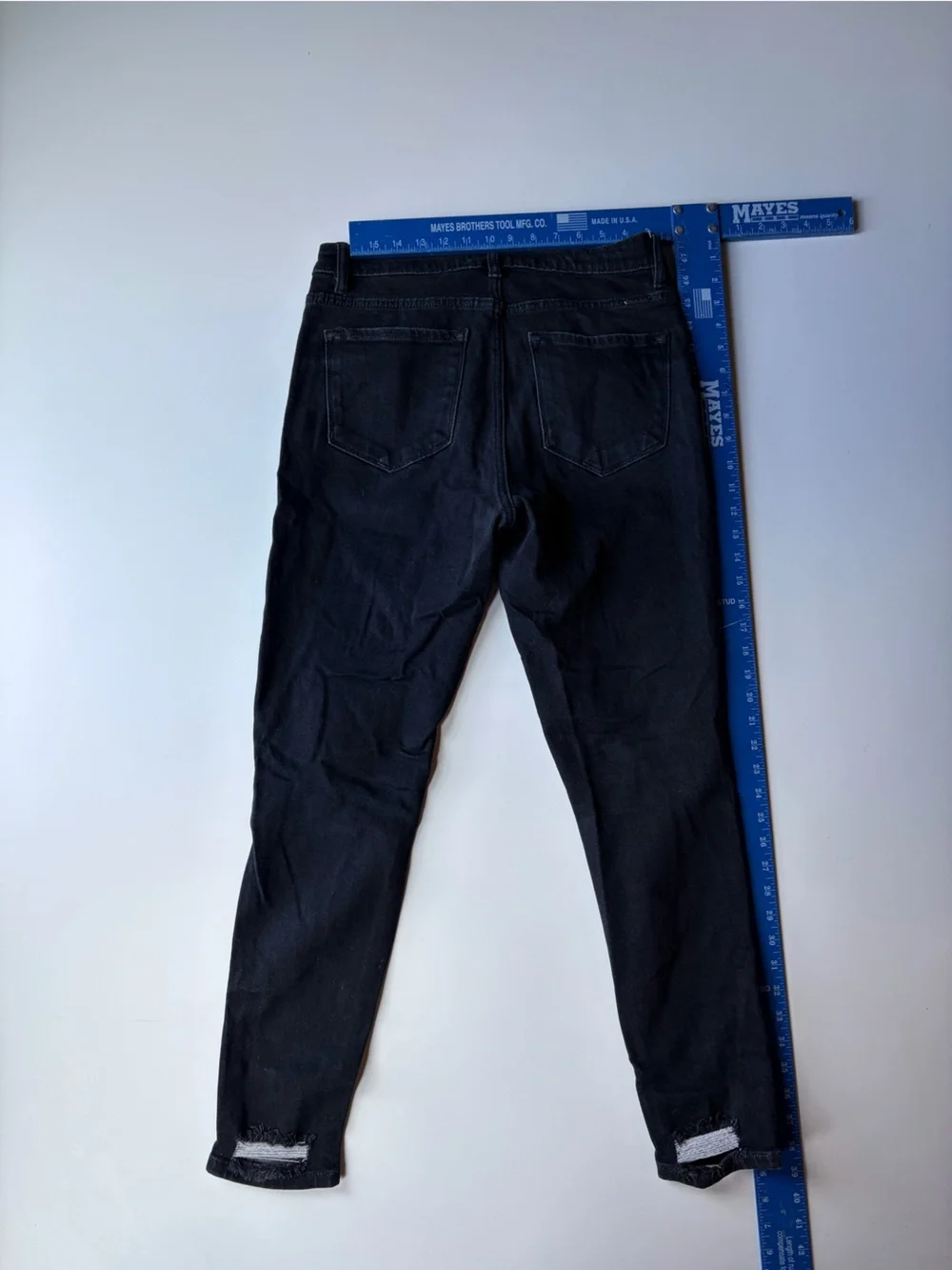Women's Black Distressed Skinny Jeans